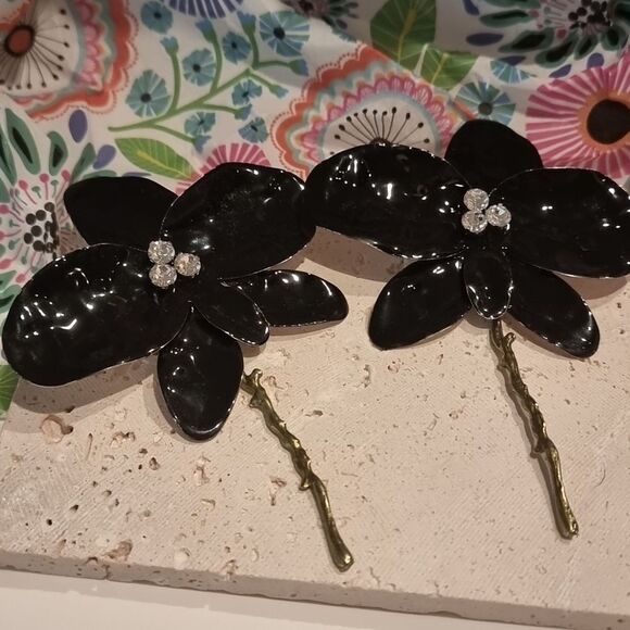 New ZARA ENAMEL FLOWER statement earrings - Picture 1 of 13